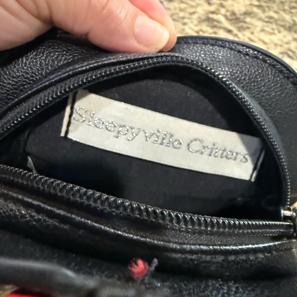 Sleepyville Critter's - Cute Yorkie Dog-Shaped Crossbody Bag - Picture 3 of 3